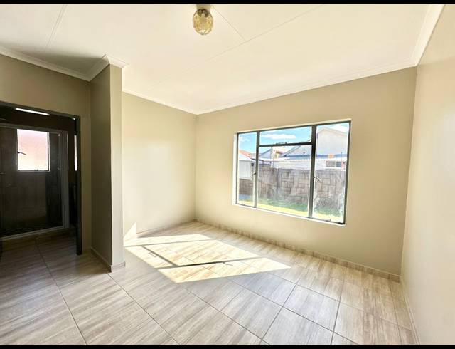 3 BEDROOM HOUSE FOR SALE IN IVY PARK